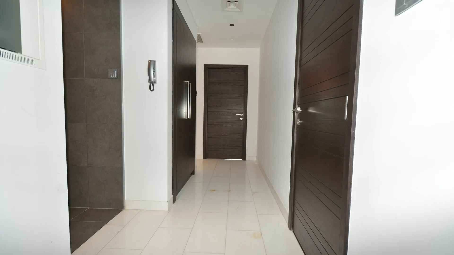 דובאי Cayan Tower By Deluxe Holiday Homes