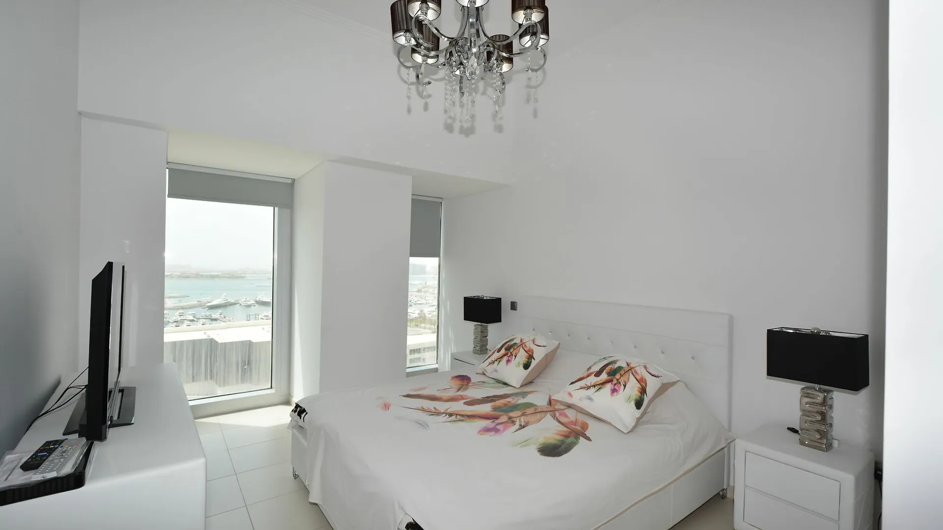דובאי Cayan Tower By Deluxe Holiday Homes איחוד האמירויות הערביות
