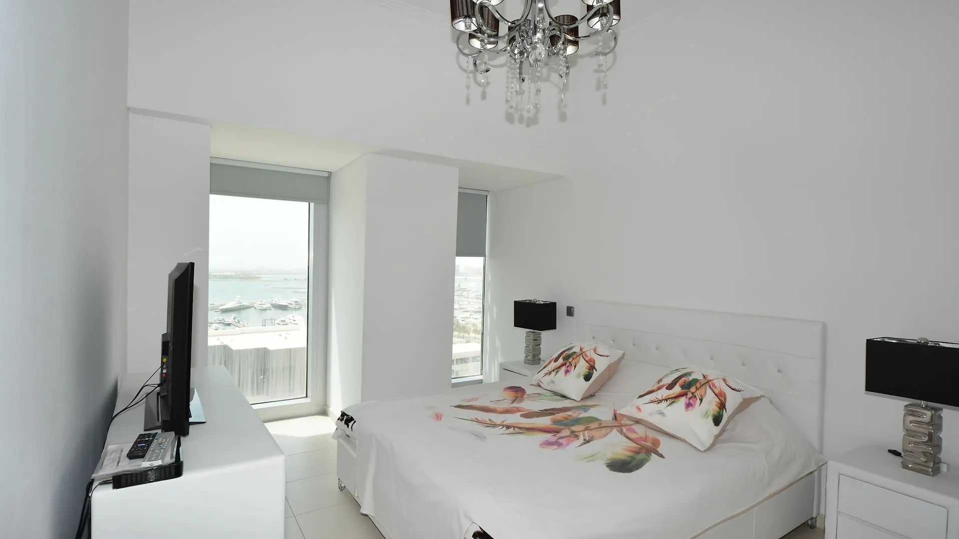 דירה דובאי Cayan Tower By Deluxe Holiday Homes