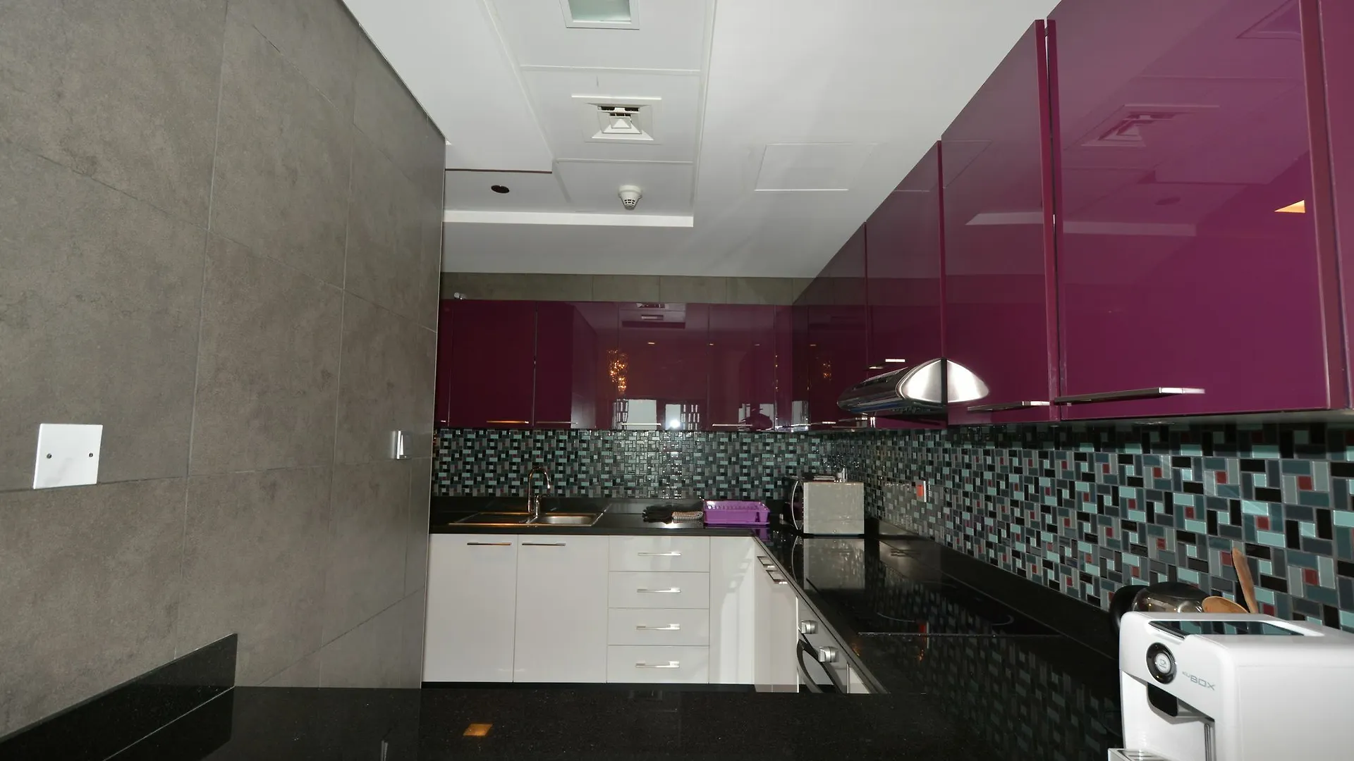 דובאי Cayan Tower By Deluxe Holiday Homes