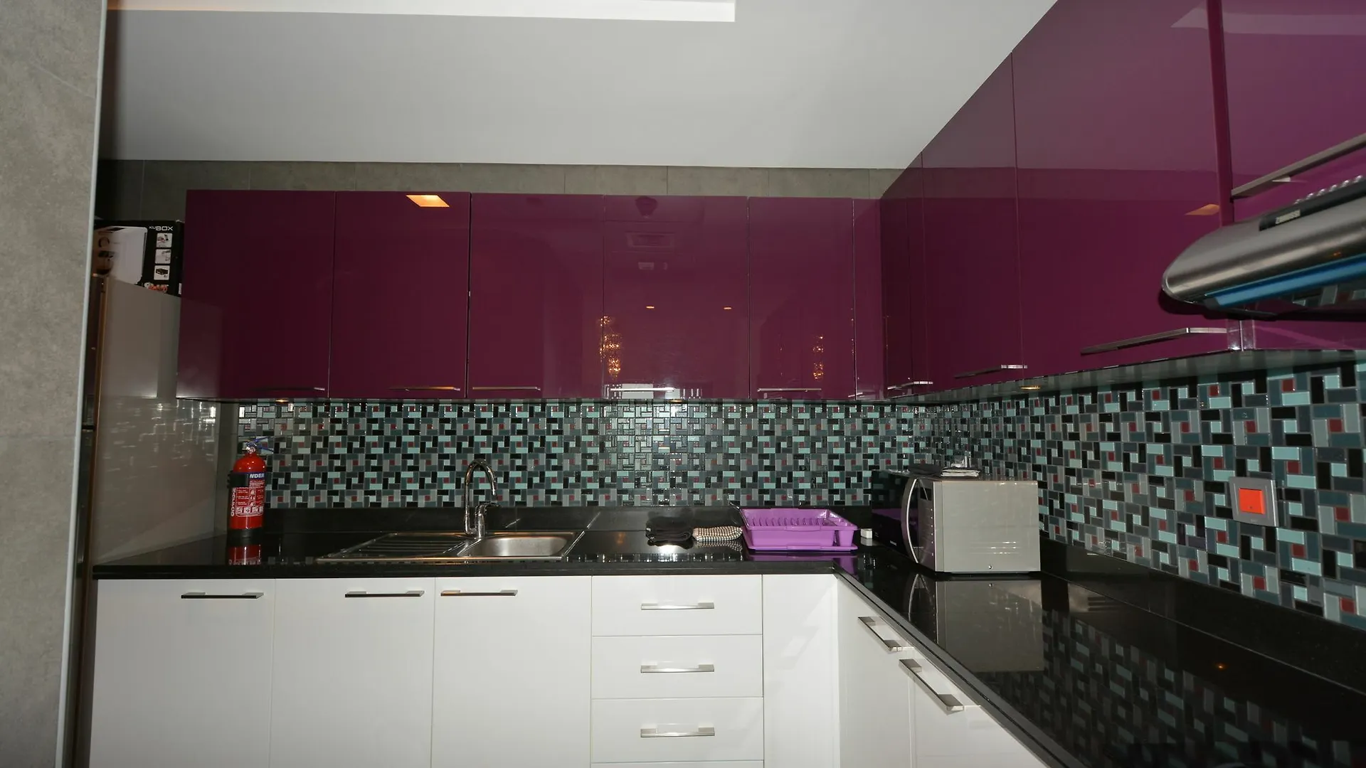 דובאי Cayan Tower By Deluxe Holiday Homes
